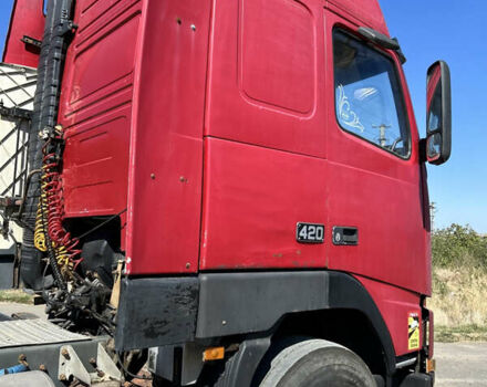 Красный Вольво FH 12, объемом двигателя 12.11 л и пробегом 1000 тыс. км за 6600 $, фото 5 на Automoto.ua