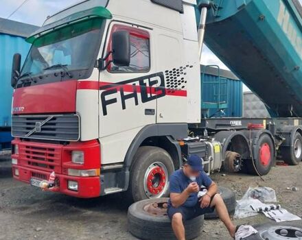 Красный Вольво FH 12, объемом двигателя 12.1 л и пробегом 1000 тыс. км за 5500 $, фото 15 на Automoto.ua