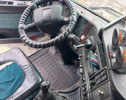 Красный Вольво FH 12, объемом двигателя 12.1 л и пробегом 1000 тыс. км за 5500 $, фото 5 на Automoto.ua
