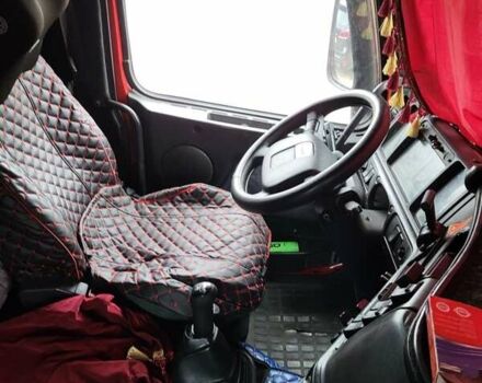 Красный Вольво FH 12, объемом двигателя 12.1 л и пробегом 700 тыс. км за 10500 $, фото 2 на Automoto.ua