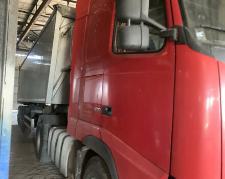 Красный Вольво FH 12, объемом двигателя 12.1 л и пробегом 2 тыс. км за 12200 $, фото 2 на Automoto.ua