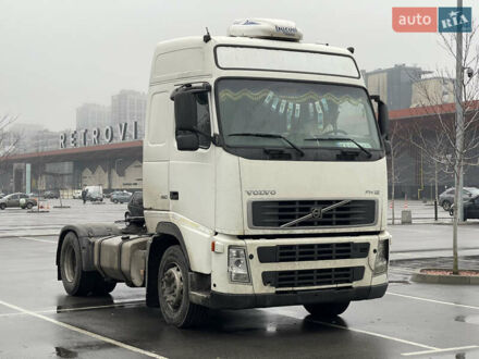 Вольво FH 12 2004 у Києві на Automoto.ua Вольво FH 12, об'ємом двигуна 12.1 л та пробігом 1 тис. км за 9800 $, фото 1 на Automoto.ua