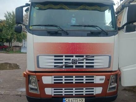 Вольво FH 12 2006 в Смеле на Automoto.ua Вольво FH 12, объемом двигателя 0 л и пробегом 2 тыс. км за 19000 $, фото 1 на Automoto.ua