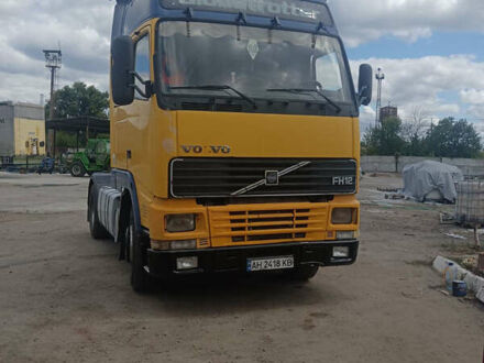 Желтый Вольво FH 12, объемом двигателя 12.13 л и пробегом 2 тыс. км за 6500 $, фото 1 на Automoto.ua