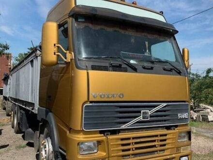 Жовтий Вольво FH 12, об'ємом двигуна 0 л та пробігом 100 тис. км за 9000 $, фото 1 на Automoto.ua
