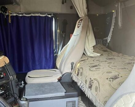 Вольво FH 12 2004 у Чернігові на Automoto.ua Синій Вольво FH 12, об'ємом двигуна 0 л та пробігом 1 тис. км за 14500 $, фото 9 на Automoto.ua