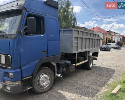 Синий Вольво FH 12, объемом двигателя 12.1 л и пробегом 500 тыс. км за 13500 $, фото 2 на Automoto.ua