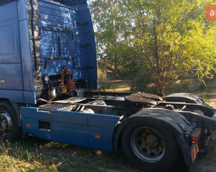Синий Вольво FH 12, объемом двигателя 12.1 л и пробегом 111 тыс. км за 6700 $, фото 1 на Automoto.ua