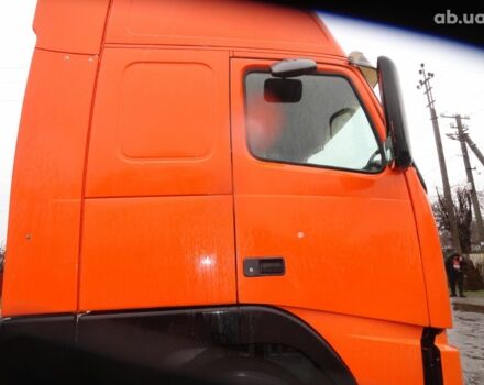Оранжевый Вольво FH 12, объемом двигателя 12 л и пробегом 100 тыс. км за 8500 $, фото 12 на Automoto.ua