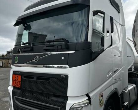 Білий Вольво FH 13, об'ємом двигуна 12.78 л та пробігом 750 тис. км за 31000 $, фото 1 на Automoto.ua
