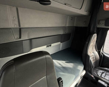 Білий Вольво FH 13, об'ємом двигуна 12.78 л та пробігом 470 тис. км за 85000 $, фото 28 на Automoto.ua