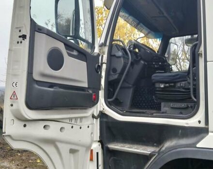 Белый Вольво FH 13, объемом двигателя 12.9 л и пробегом 800 тыс. км за 16500 $, фото 5 на Automoto.ua