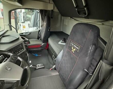 Белый Вольво FH 13, объемом двигателя 12.8 л и пробегом 668 тыс. км за 79900 $, фото 5 на Automoto.ua