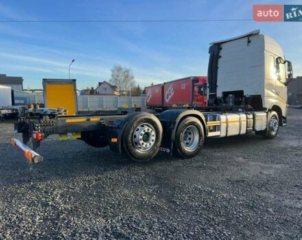 Белый Вольво FH 13, объемом двигателя 12.8 л и пробегом 668 тыс. км за 75900 $, фото 14 на Automoto.ua