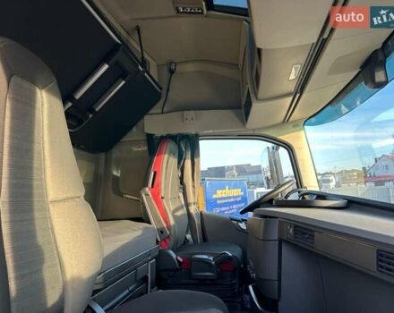 Белый Вольво FH 13, объемом двигателя 12.8 л и пробегом 668 тыс. км за 75900 $, фото 27 на Automoto.ua