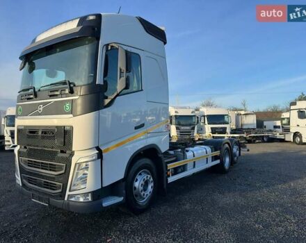 Белый Вольво FH 13, объемом двигателя 12.8 л и пробегом 668 тыс. км за 75900 $, фото 16 на Automoto.ua