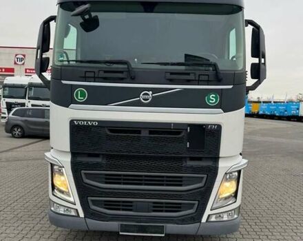 Белый Вольво FH 13, объемом двигателя 12.8 л и пробегом 668 тыс. км за 79900 $, фото 4 на Automoto.ua