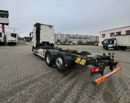 Белый Вольво FH 13, объемом двигателя 12.8 л и пробегом 668 тыс. км за 79900 $, фото 3 на Automoto.ua