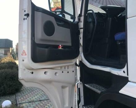 Белый Вольво FH 13, объемом двигателя 12.77 л и пробегом 1 тыс. км за 21500 $, фото 14 на Automoto.ua