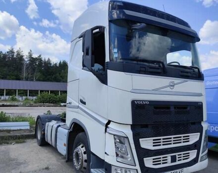 Белый Вольво FH 13, объемом двигателя 12.9 л и пробегом 500 тыс. км за 32000 $, фото 3 на Automoto.ua
