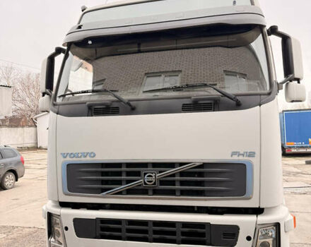 Белый Вольво FH 13, объемом двигателя 12.9 л и пробегом 860 тыс. км за 9000 $, фото 1 на Automoto.ua