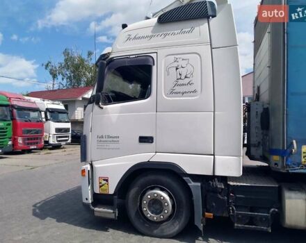 Белый Вольво FH 13, объемом двигателя 12.78 л и пробегом 2 тыс. км за 13500 $, фото 3 на Automoto.ua