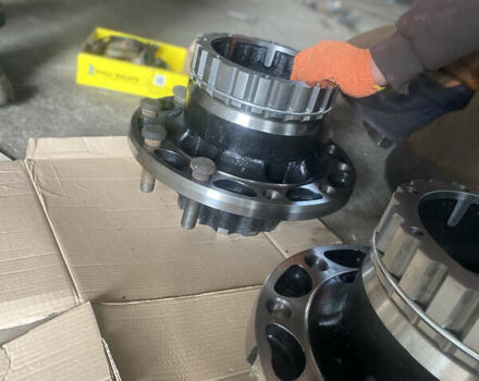 Белый Вольво FH 13, объемом двигателя 0 л и пробегом 2 тыс. км за 15000 $, фото 17 на Automoto.ua