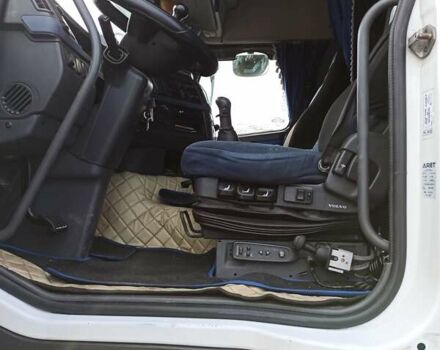 Белый Вольво FH 13, объемом двигателя 0 л и пробегом 1 тыс. км за 15000 $, фото 47 на Automoto.ua