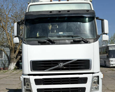 Белый Вольво FH 13, объемом двигателя 12.78 л и пробегом 1 тыс. км за 12500 $, фото 6 на Automoto.ua