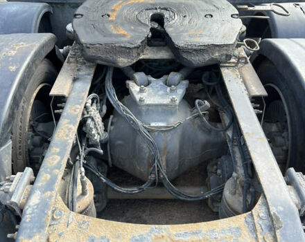 Белый Вольво FH 13, объемом двигателя 12.8 л и пробегом 776 тыс. км за 11000 $, фото 7 на Automoto.ua