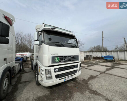 Белый Вольво FH 13, объемом двигателя 12.9 л и пробегом 1 тыс. км за 12500 $, фото 2 на Automoto.ua