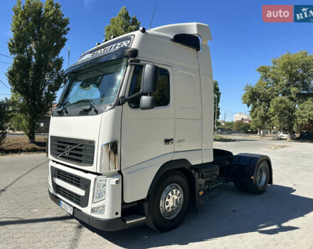 Білий Вольво FH 13, об'ємом двигуна 12.78 л та пробігом 73 тис. км за 47000 $, фото 11 на Automoto.ua
