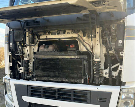 Белый Вольво FH 13, объемом двигателя 12.6 л и пробегом 1 тыс. км за 26000 $, фото 28 на Automoto.ua