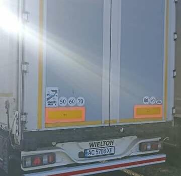 Белый Вольво FH 13, объемом двигателя 12.9 л и пробегом 200 тыс. км за 23500 $, фото 17 на Automoto.ua