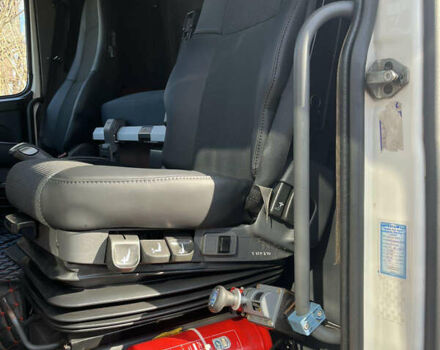 Белый Вольво FH 13, объемом двигателя 12.6 л и пробегом 1 тыс. км за 26000 $, фото 17 на Automoto.ua