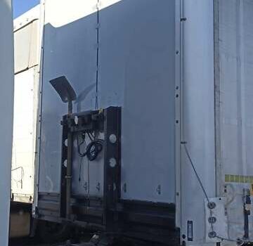 Белый Вольво FH 13, объемом двигателя 12.9 л и пробегом 200 тыс. км за 23500 $, фото 10 на Automoto.ua