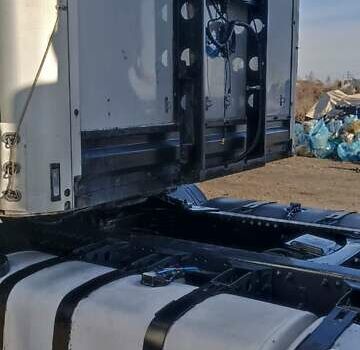 Белый Вольво FH 13, объемом двигателя 12.9 л и пробегом 200 тыс. км за 23500 $, фото 7 на Automoto.ua