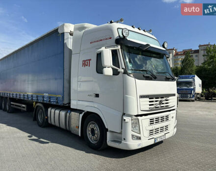 Белый Вольво FH 13, объемом двигателя 12.78 л и пробегом 1 тыс. км за 18300 $, фото 2 на Automoto.ua