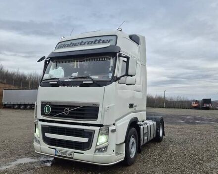 Белый Вольво FH 13, объемом двигателя 12.78 л и пробегом 700 тыс. км за 27841 $, фото 28 на Automoto.ua