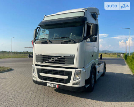 Белый Вольво FH 13, объемом двигателя 12.9 л и пробегом 60 тыс. км за 22000 $, фото 15 на Automoto.ua