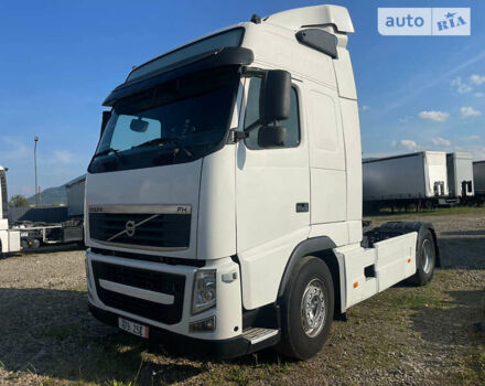 Белый Вольво FH 13, объемом двигателя 12.9 л и пробегом 60 тыс. км за 22000 $, фото 1 на Automoto.ua