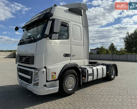 Белый Вольво FH 13, объемом двигателя 12.78 л и пробегом 2 тыс. км за 22300 $, фото 2 на Automoto.ua