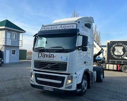 Белый Вольво FH 13, объемом двигателя 12.9 л и пробегом 986 тыс. км за 22800 $, фото 1 на Automoto.ua