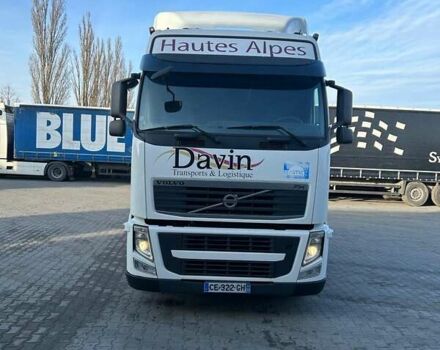 Белый Вольво FH 13, объемом двигателя 12.9 л и пробегом 986 тыс. км за 22800 $, фото 2 на Automoto.ua