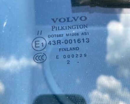 Белый Вольво FH 13, объемом двигателя 12.78 л и пробегом 830 тыс. км за 20888 $, фото 8 на Automoto.ua