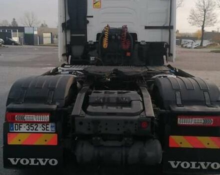 Белый Вольво FH 13, объемом двигателя 12.9 л и пробегом 960 тыс. км за 33888 $, фото 3 на Automoto.ua