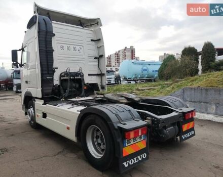 Белый Вольво FH 13, объемом двигателя 12.85 л и пробегом 998 тыс. км за 34892 $, фото 3 на Automoto.ua