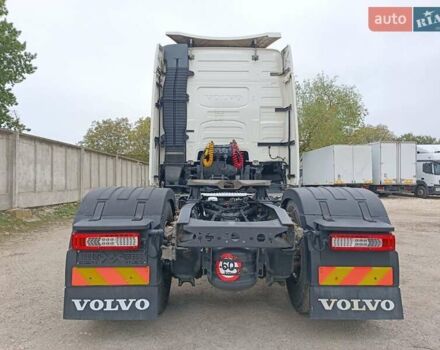 Вольво FH 13 2015 в Тернополе на Automoto.ua Белый Вольво FH 13, объемом двигателя 0 л и пробегом 903 тыс. км за 30000 $, фото 3 на Automoto.ua