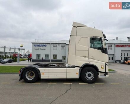 Білий Вольво FH 13, об'ємом двигуна 12.8 л та пробігом 989 тис. км за 28500 $, фото 5 на Automoto.ua