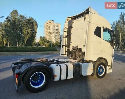 Белый Вольво FH 13, объемом двигателя 0 л и пробегом 809 тыс. км за 35900 $, фото 27 на Automoto.ua